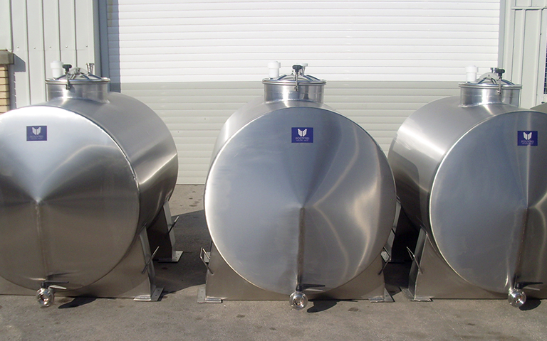 Horizontal Wine Tanks