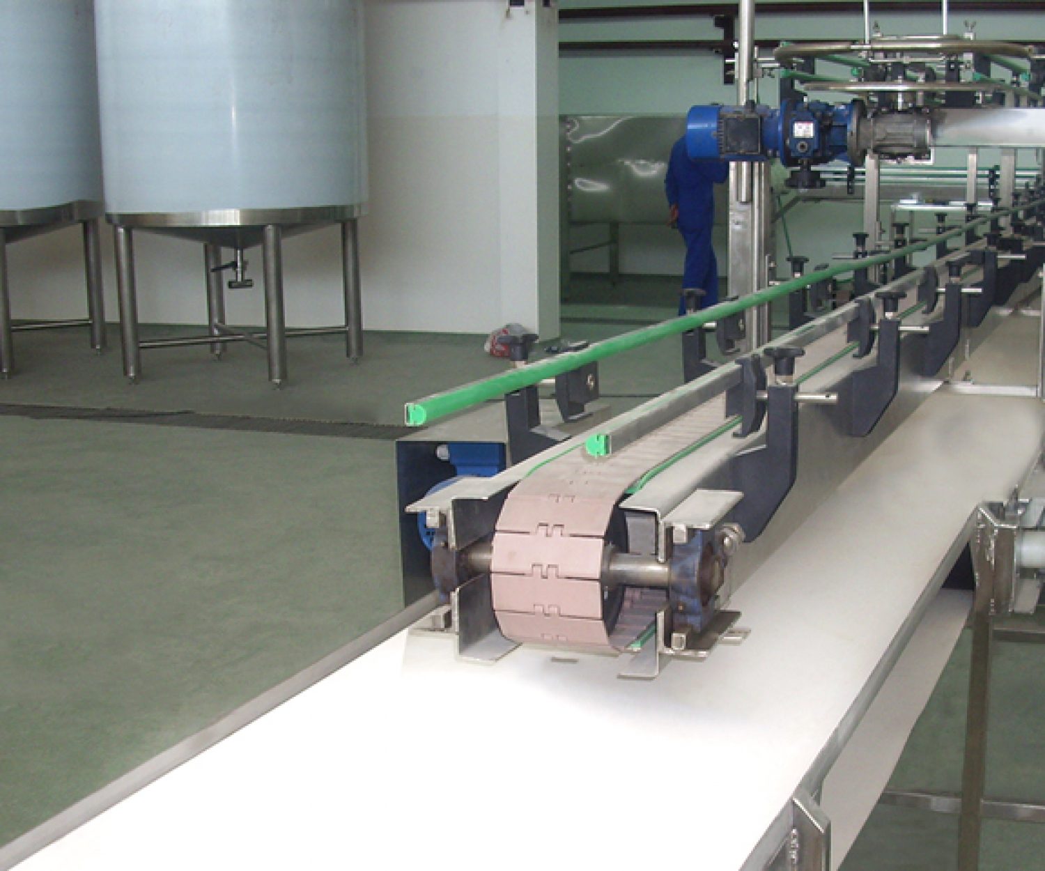 Инспекциска Трака со Автоматска Работна Маса